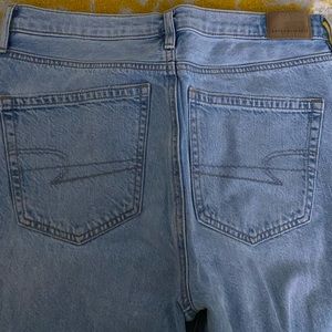 NEW WITHOUT TAG!! ABERCROMBIE 90’s WIDE LEG JEANS! SIZE 8.